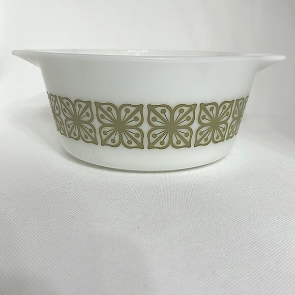 Pyrex Verde Green Cinderella Mixing/Casserole Bowl 474-B‎ #29 - Picture 1 of 12